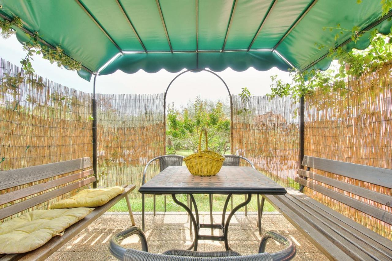 Nadia House With Apartments ซัมบราทิยา ภายนอก รูปภาพ